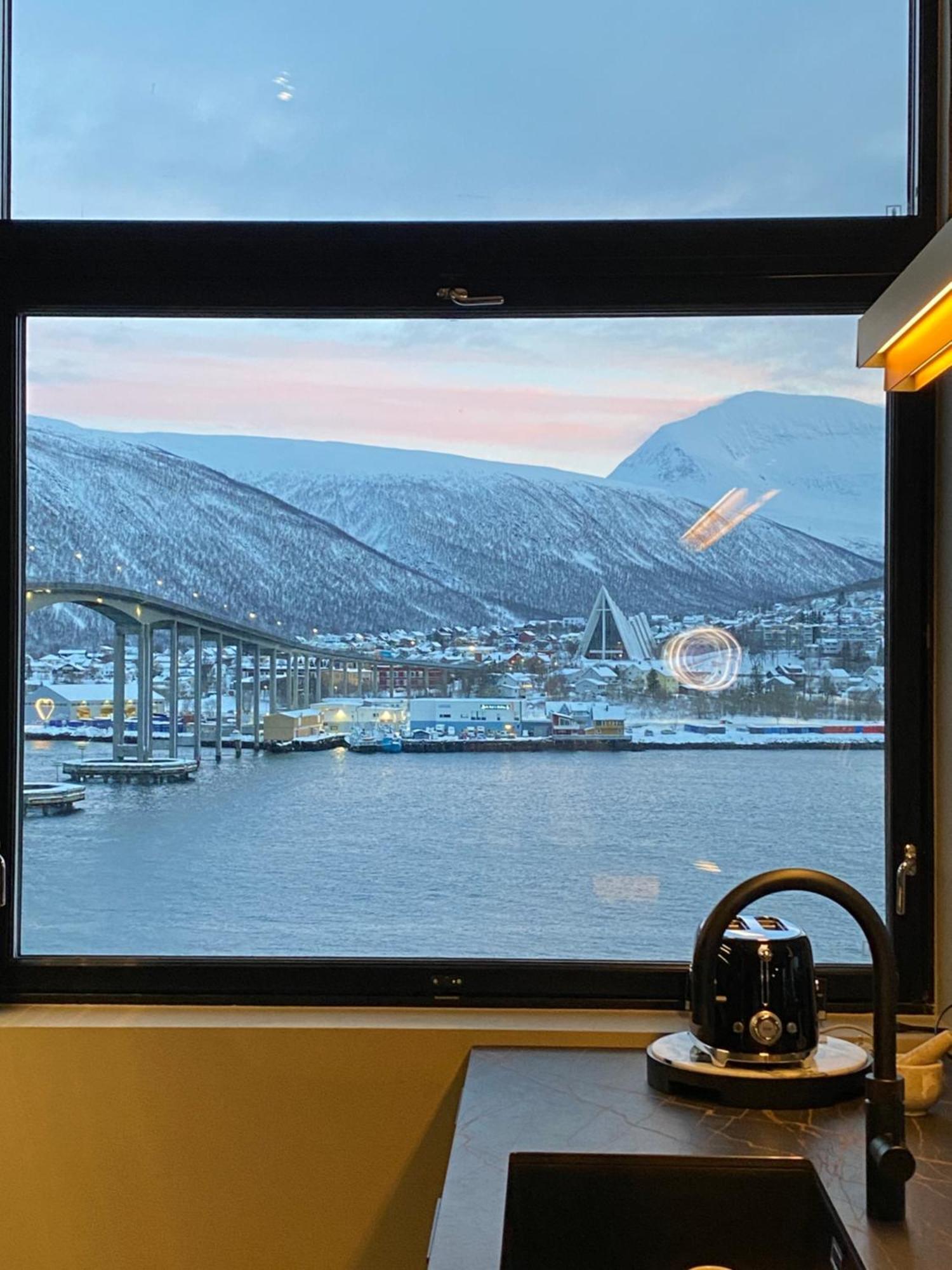 Vindlys Luxury Penthouse Appartamento Tromsø